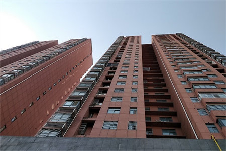 山亭实验小学3室2厅2卫110m2简单装修